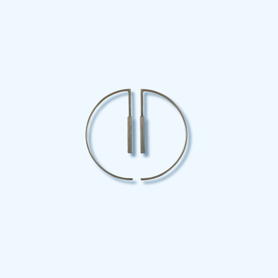 LINEAR earrings curved